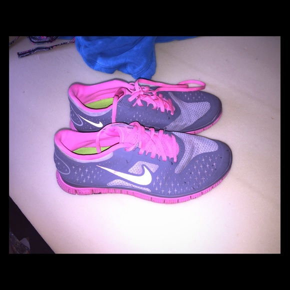 Nike free runs
