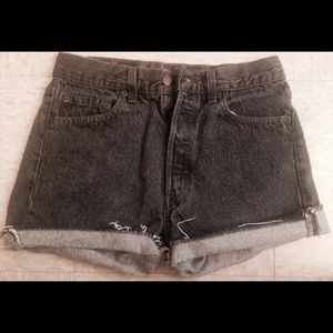 LEVI'S HIGH WAISTED DENIM IN BLACK