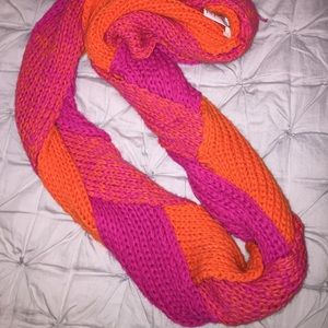 NWOT New York & Company braided scarf