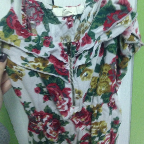 Tanktop - Picture 2 of 4