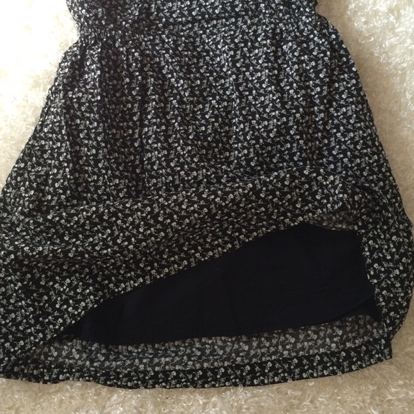 Black & white floral strapless - Picture 3 of 3