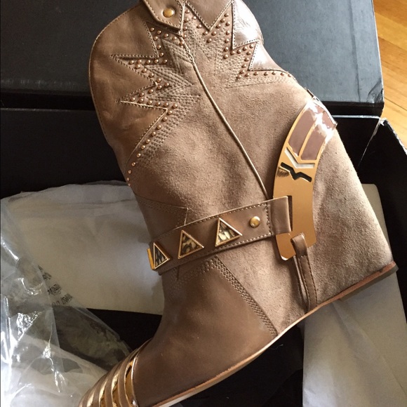 🆕 Ivy Kirzhner western boots (I DO NOT MODEL)