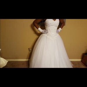 Wedding dress/ball gown