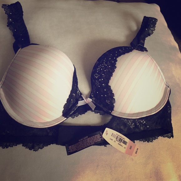 Victoria secret push-up bra