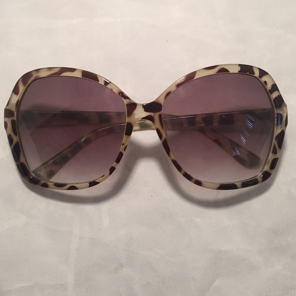 Lauren Conrad sunglasses