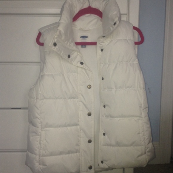 White puffer vest