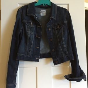 Cropped maternity jean jacket-small