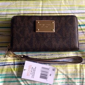 MK jet set large coin multifunction phone case