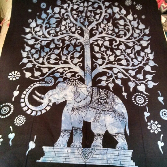 NEW TIE DYE BLUE ELEPHANT TAPESTRY