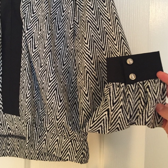 Nice blouse. Worn once. - Picture 2 of 3