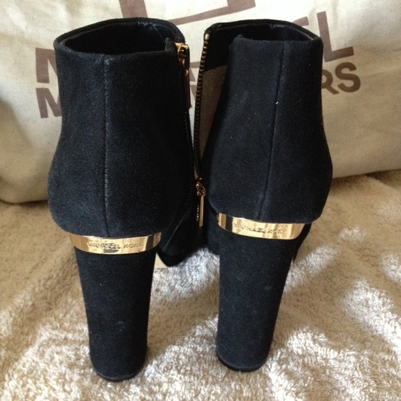 Thick heel ankle boots - Picture 2 of 3