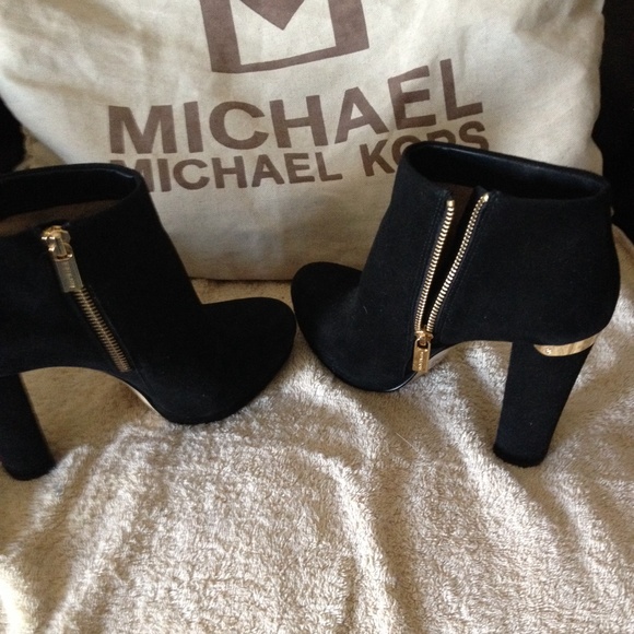 Thick heel ankle boots - Picture 3 of 3