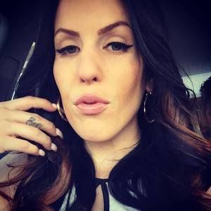 Meet your Posher, Caitlin