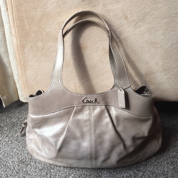 FINAL PRICE ❤️ Metallic Gold Coach bag handbag