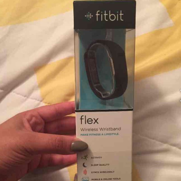 Fitbit flex NEW IN BOX COLOR BLACK
