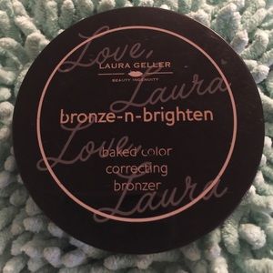 Laura Geller bronzer