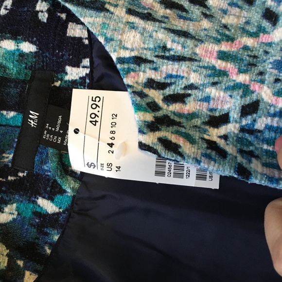 H&M Blazer - Picture 3 of 4