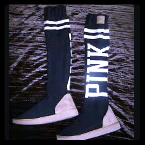 Vs black mukluks