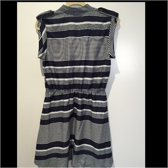 Cute dress! - Picture 3 of 3