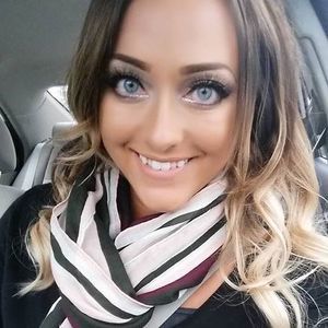 Meet your Posher, Carrie