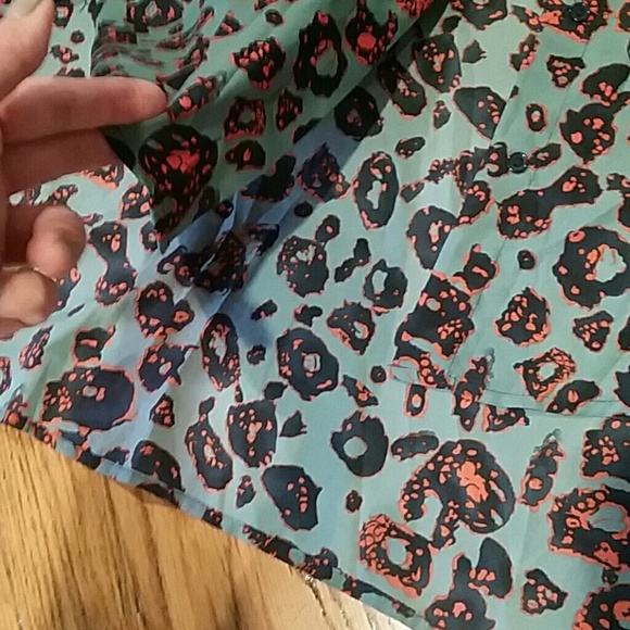 Stylish button down blouse - Picture 4 of 4