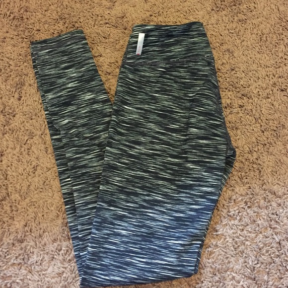 long black and white Zella pants