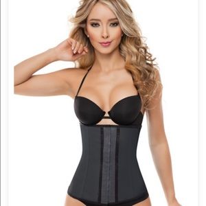 Black shaper waist trainer