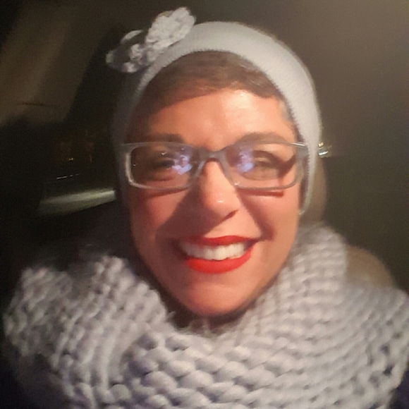 Meet your Posher, Lisa