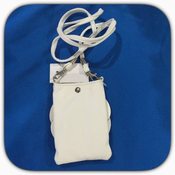Boutique Small Cross Body in White NWT - Picture 2 of 2