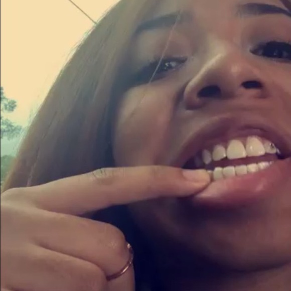 Meet your Posher, Jeniya