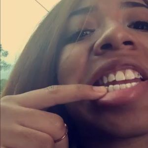 Meet your Posher, Jeniya