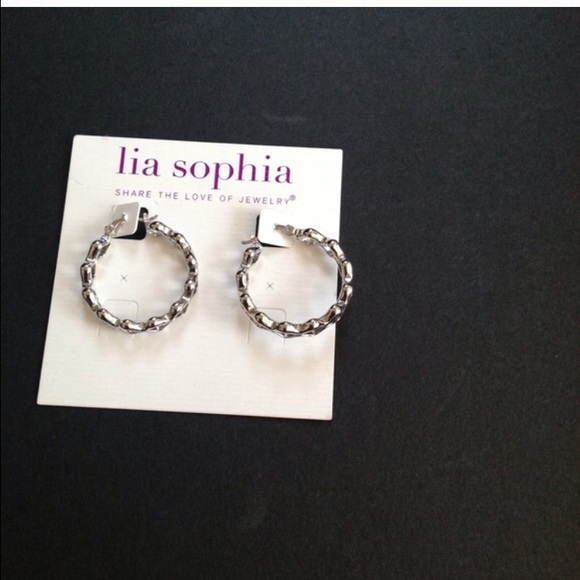 ✨SOLD!!✨Lia Sophia earnings✨SOLD!!✨