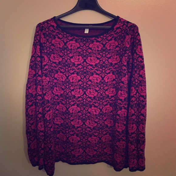 Black & Magenta Heavy Sweater