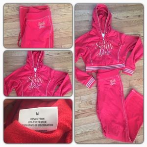 Two piece active wear in red/gold