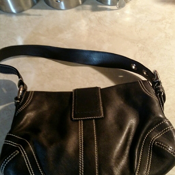 Coach - Picture 2 of 3