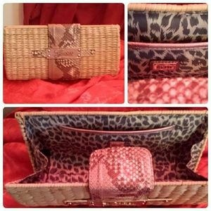 Guess straw clutch