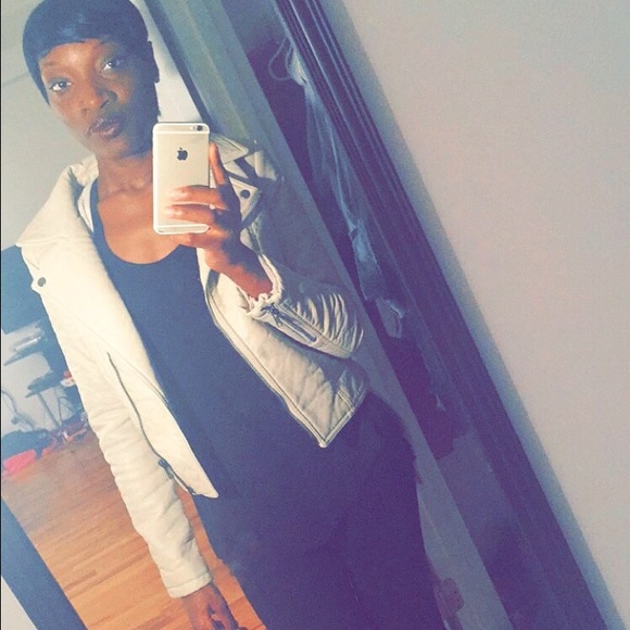 Meet your Posher, Donisha