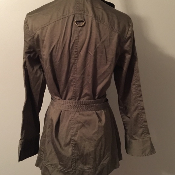 Diane Von Furstenberg olive green wrap top 10 8 - Picture 3 of 4