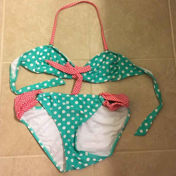 Bathing suit - Picture 1 of 3