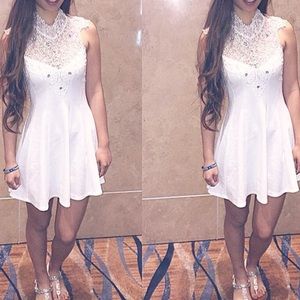 ⚡️FLASH SALE⚡️High neck lace dress