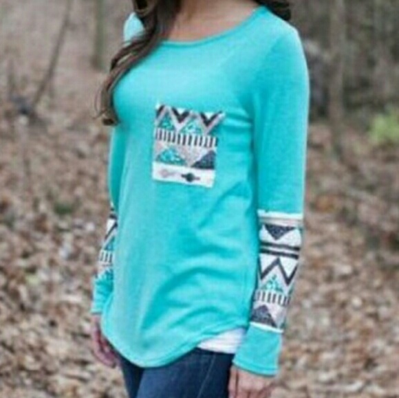 *SOLD*Cute Aztec long sleeve shirt size small - Picture 1 of 4