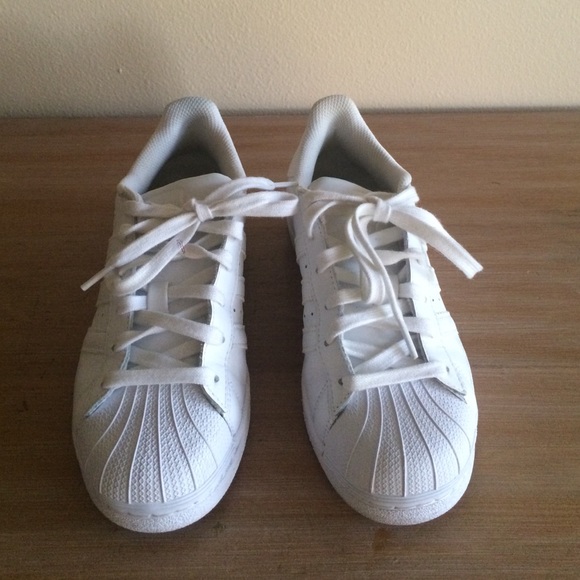 womens all white superstars