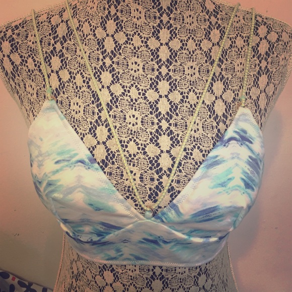 Victoria's Secret Other - VS strappy bikini top👙