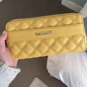 yellow wallet