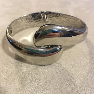 FUMI pewter bangle bracelet  / purse hook