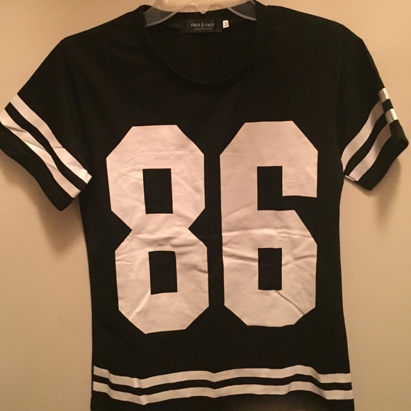 Women's Baseball T-shirt (Medium)