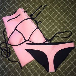 Triangl Chloe in the color California Coral