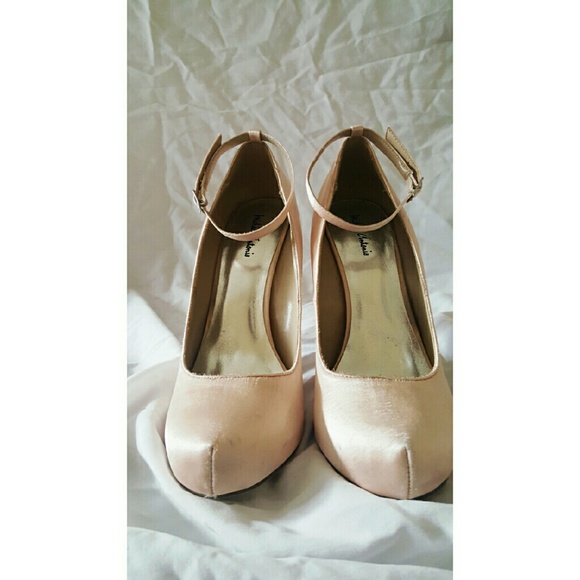 Light pink High heels