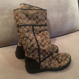 Authentic Coach furry boots size 9