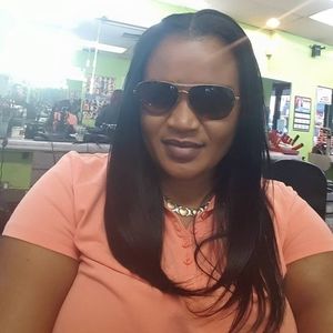 Meet your Posher, Desrene